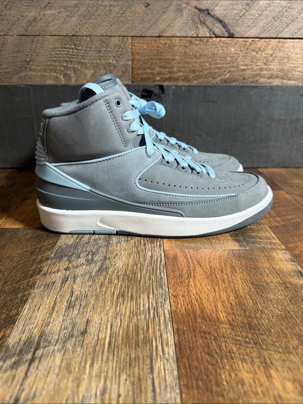 Air Jordan 2 Retro Stealth Ice Blue FB8871-041 Women’s Size 8.5 EU 40